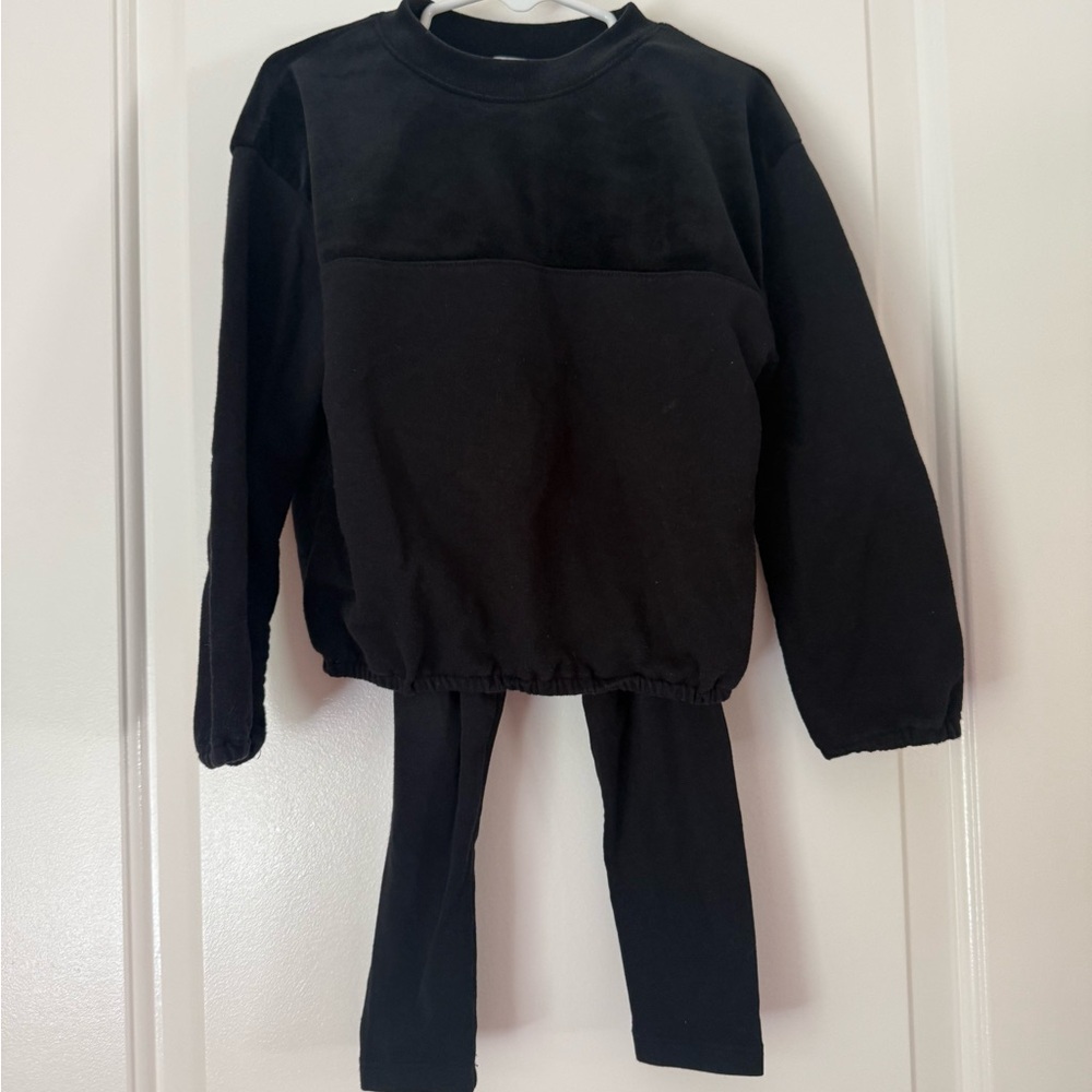 Splendid Black Cotton & Velour Top with cotton leggings